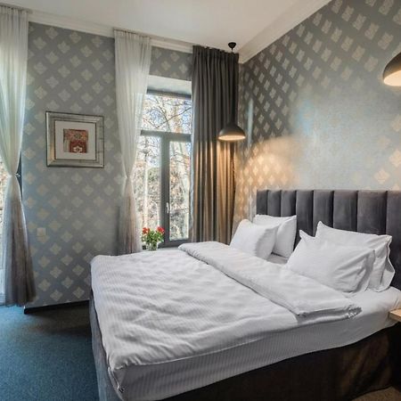 Hotel Day Inn 第比利斯 外观 照片