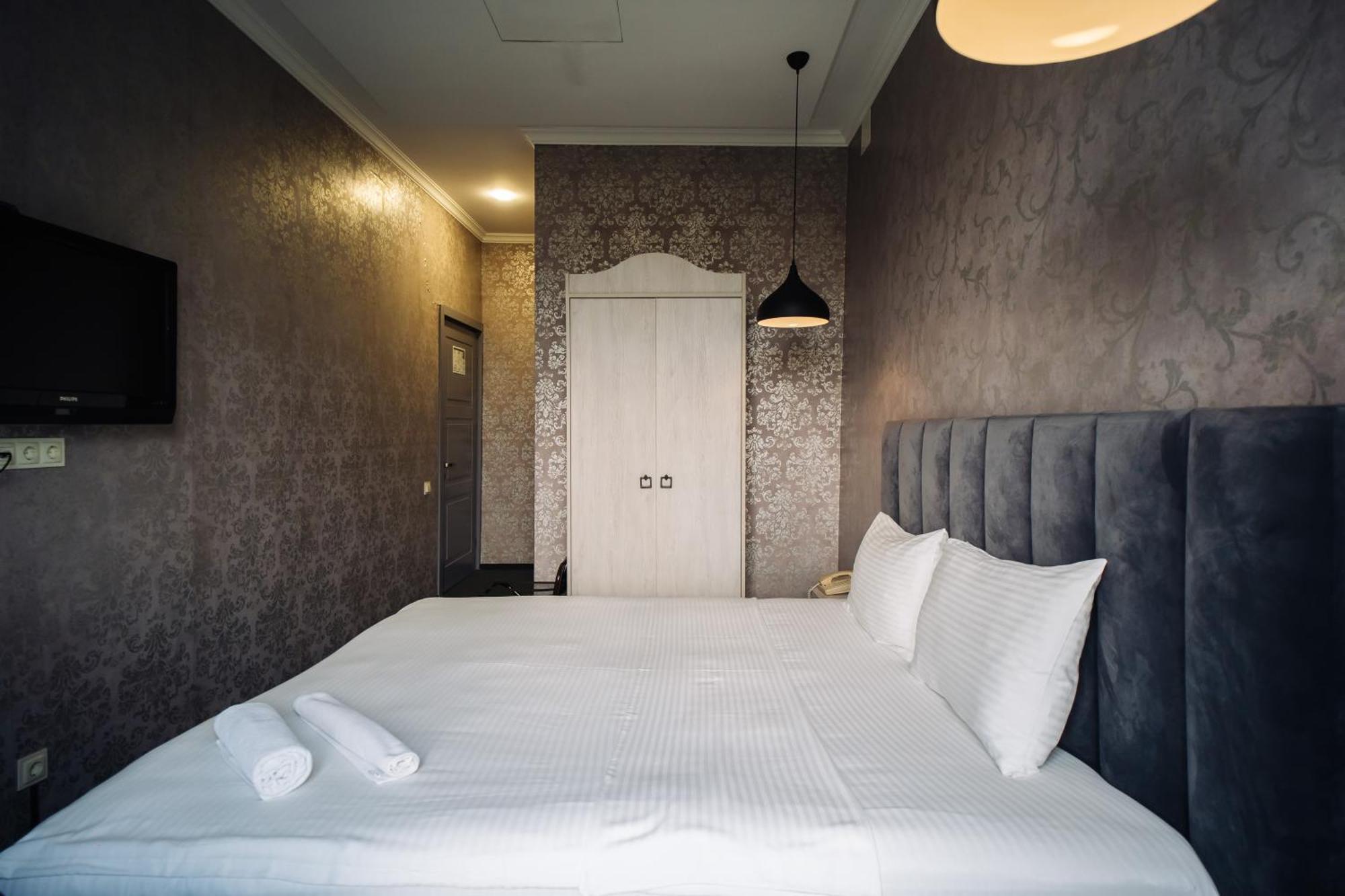 Hotel Day Inn 第比利斯 外观 照片