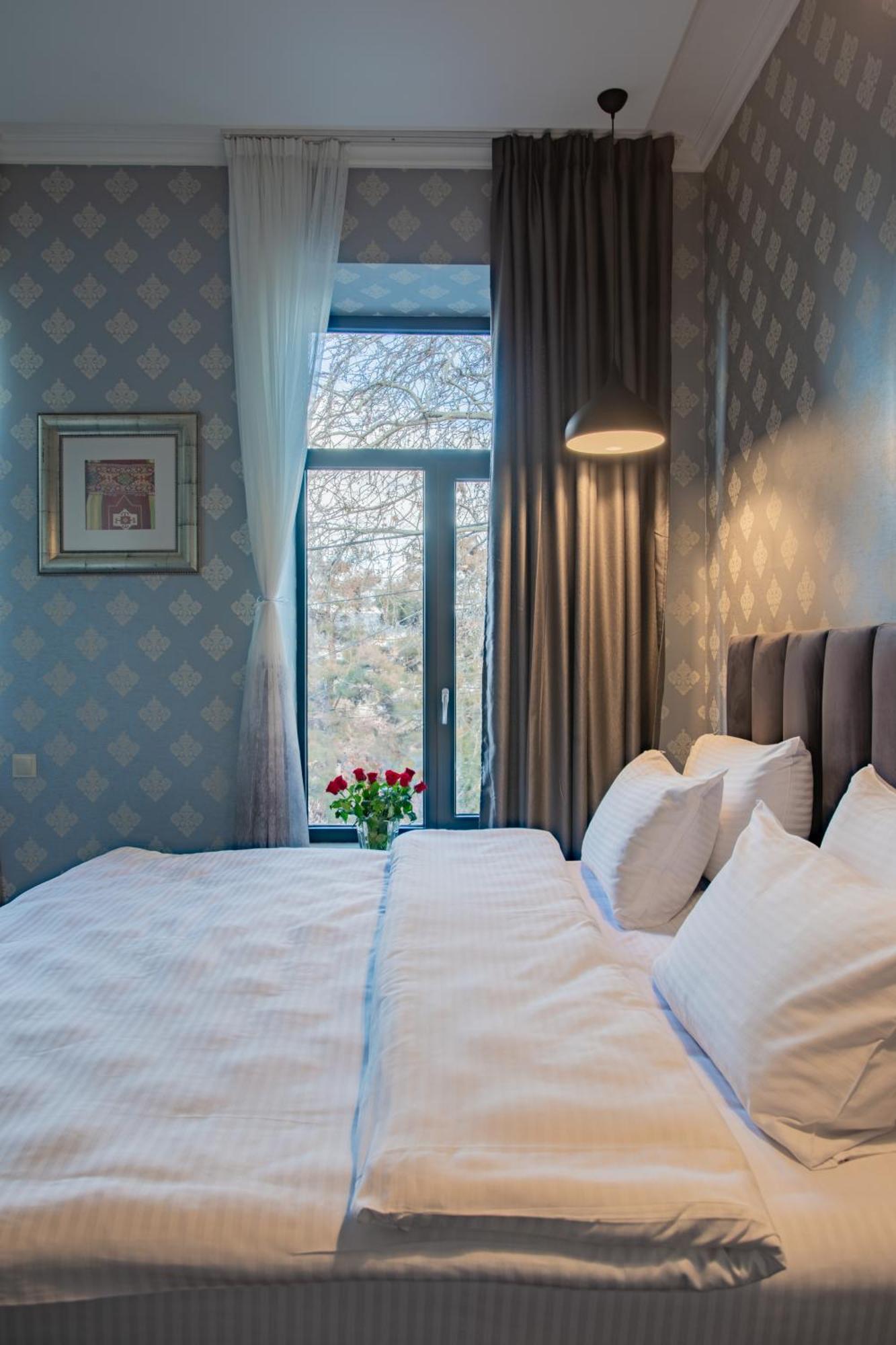 Hotel Day Inn 第比利斯 外观 照片