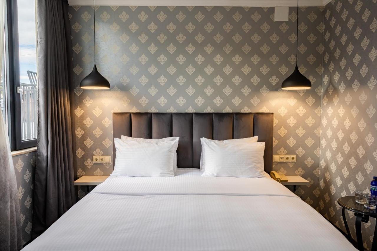 Hotel Day Inn 第比利斯 外观 照片