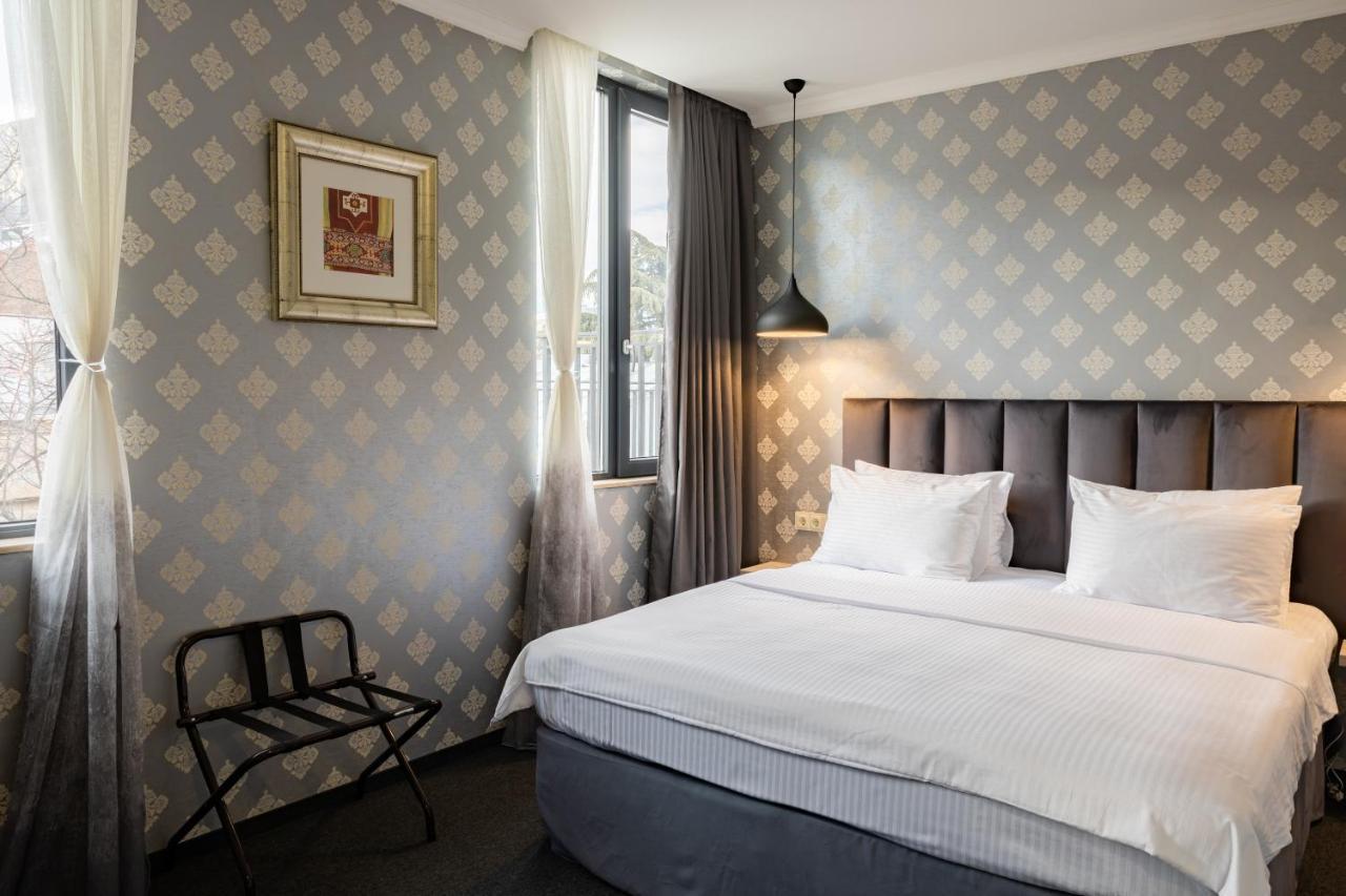 Hotel Day Inn 第比利斯 外观 照片