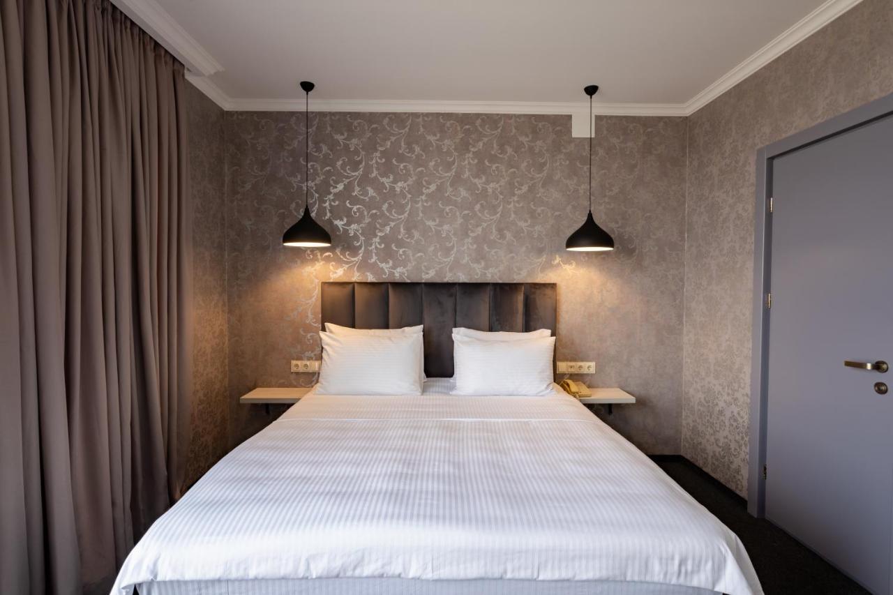 Hotel Day Inn 第比利斯 外观 照片