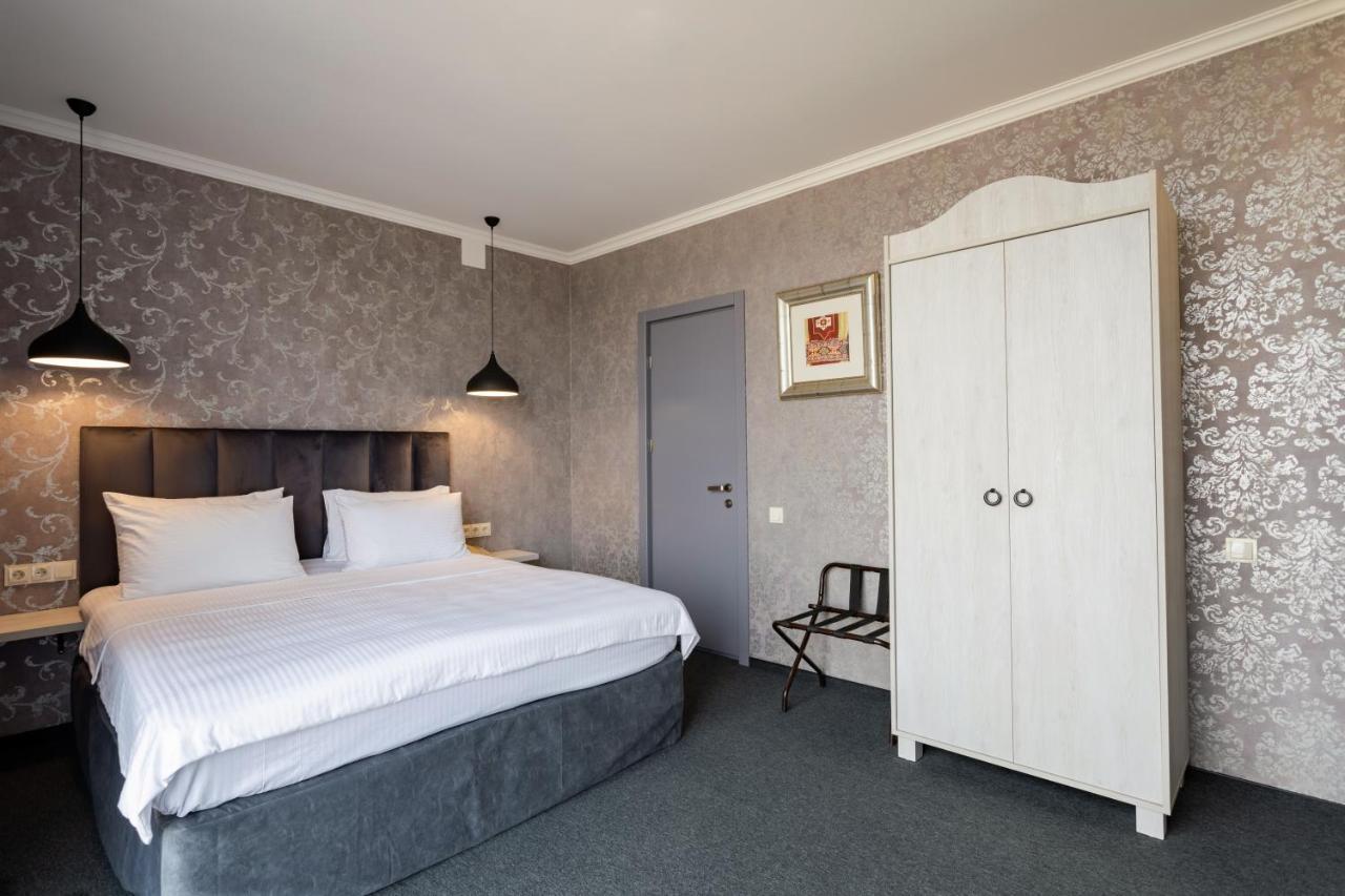 Hotel Day Inn 第比利斯 外观 照片